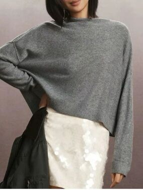 ✨ PILCRO The Alani Small Grey Cashmere Mock-Neck Wedge Sweater ✨